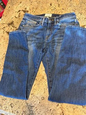 Frame Denim Men's 29 Relaxed Blue Jeans - Faded Indigo Wash